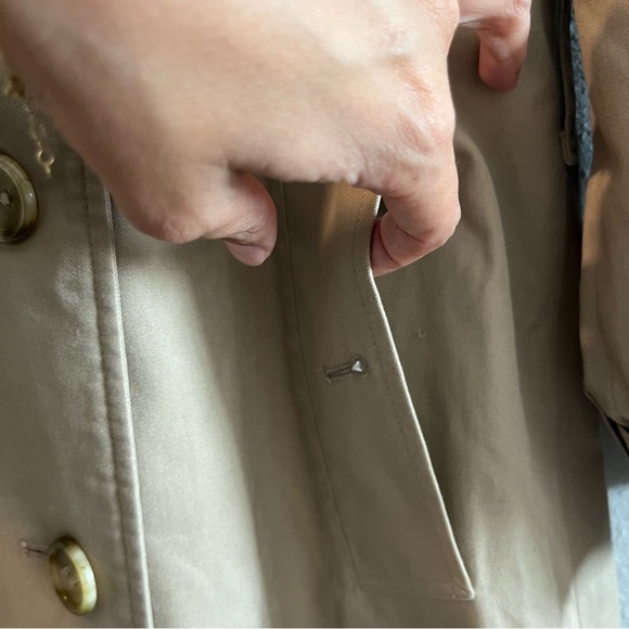 BURBERRY VINTAGE CLASSIC NOVA CHECK LINED TRENCH COAT - Picture 12 of 16